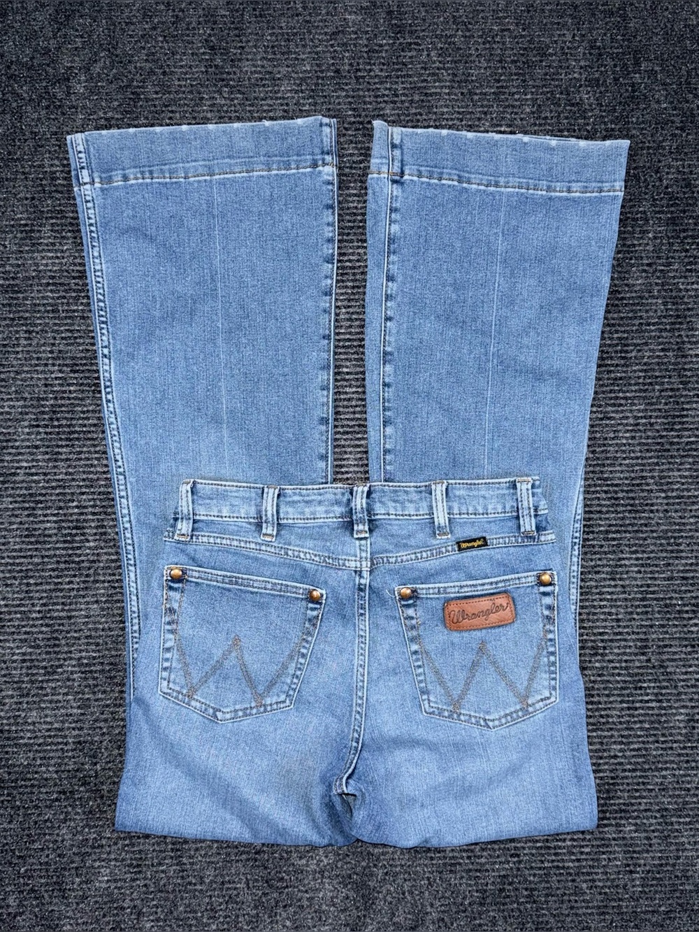 Wrangler Retro Trouser Boot Jeans Womens 28x33 Medium Blue Denim Western Cowgirl